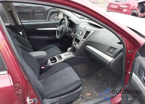 2013 Subaru Legacy 2.5I z USA, uszkodzony, nr VIN 4S3BMBA67D3036137